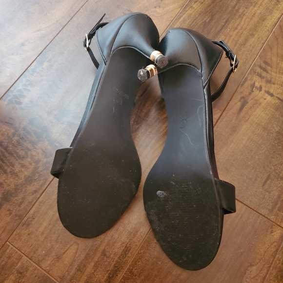 Strappy Heel Black - Low heel - Picture 6 of 6